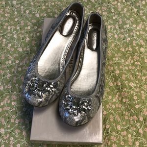 Marc Fisher Cadassi Silver Ballet Flats